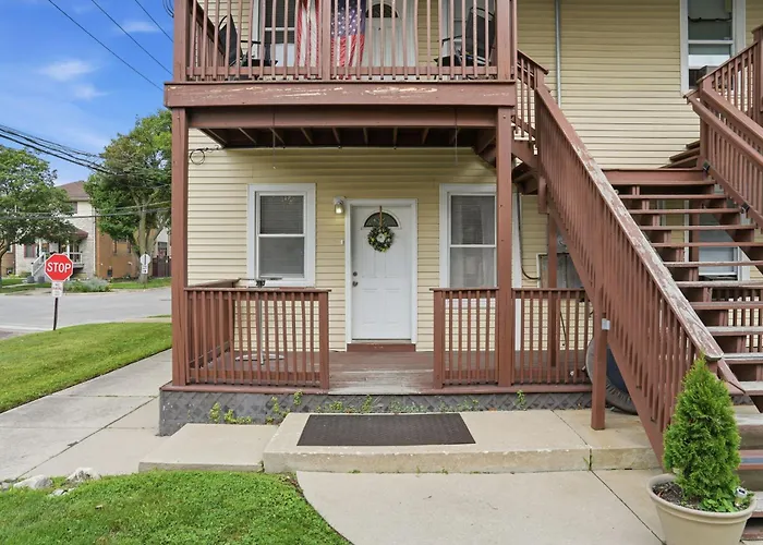 Charming One Bed With Office Near Chicago * Forest Park